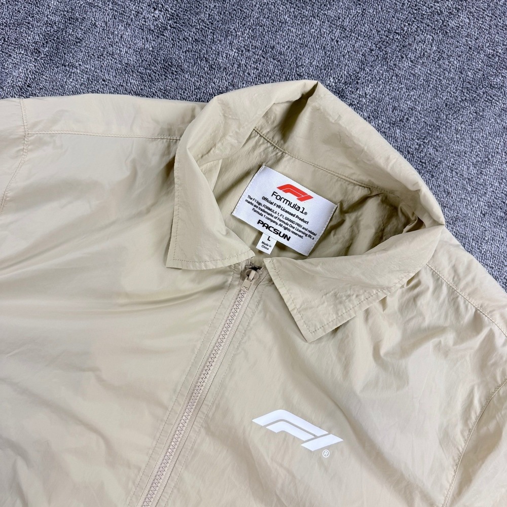 PacSun Formula 1 F1 Short Sleeve Full Zip Windbreaker Jacket Tan Mens Large